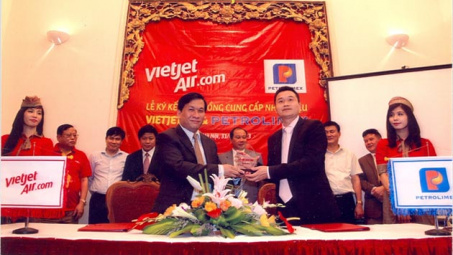 Petrolimex Aviation và Vietjet Air ký kết hợp đồng cung cấp nhiên liệu