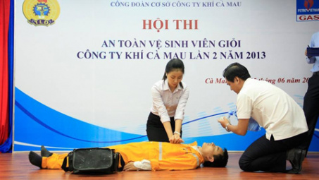 Công đoàn cơ sở Công ty Khí Cà Mau tổ chức Hội thi ATVSV Giỏi lần 2 - năm 2013. 