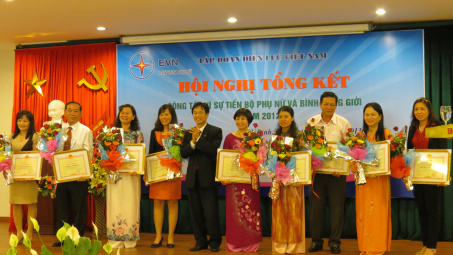 EVNCPC:Tăng cường sự tham gia của nữ giới vào vị trí quản lý