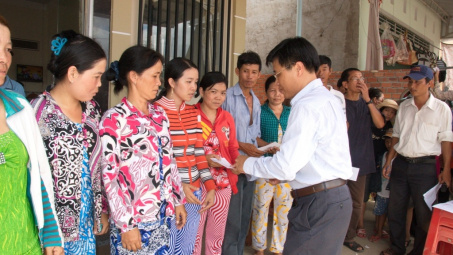 PVCFC chia sẻ khó khăn cùng người dân trong vụ cháy lớn ở An Giang