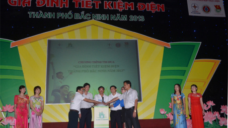 Chung tay cùng khách hàng tiết kiệm điện vì lợi ích cộng đồng