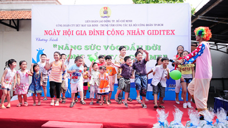 Ấm áp Ngày hội Gia đình công nhân Giditex 
