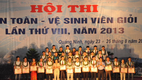 Hội thi AT - VSV giỏi Vinacomin lần thứ VIII, năm 2013 thành công tốt đẹp