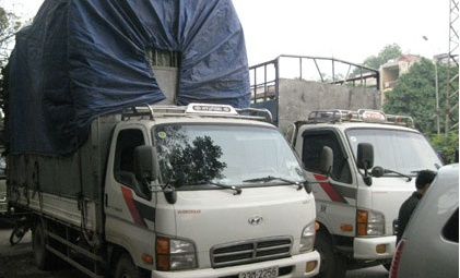 Thông báo quản lý phương tiện xe ô tô chở hàng hóa mua bán, trao đổi cư dân biên giới qua cửa khẩu quốc tế Lào Cai