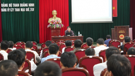 Than Mạo Khê: Huấn luyện kỹ thuật an toàn cho công nhân thợ mỏ