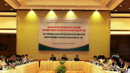 Khẩn trương triển khai chương trình ứng phó biến đổi khí hậu