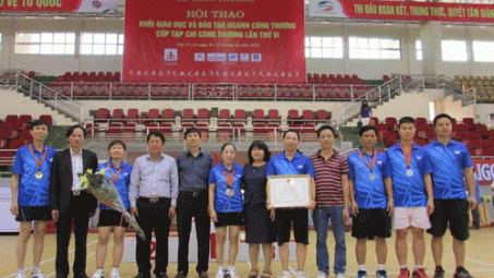 Trường Hồng Cẩm đoạt giải nhì Hội thao Khối GD - ĐT ngành Công thương lần thứ VI, năm 2013