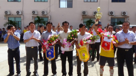 Sôi nổi Hội thao Công ty Công nghiệp Hóa chất mỏ Nam Bộ năm 2013