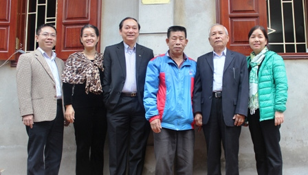 Trao nhà nghĩa tình dầu khí tại Hà Nội