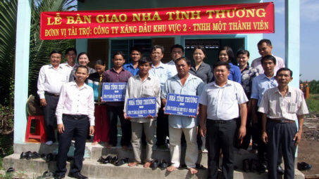 Petrolimex Sài Gòn: Bàn giao nhà tình thương tại huyện Nhà Bè