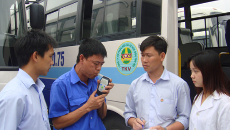 Vận tải và đưa đón thợ mỏ không ngừng nâng cao chất lượng phục vụ