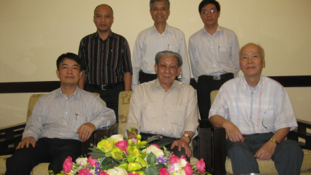 Viện trưởng Viện Năng lượng nguyên tử Việt Nam tiếp ông Y.Iwakoshi