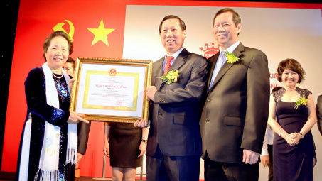 Tập đoàn Kinh Đô: Đón nhận Huân chương Lao động hạng Nhì