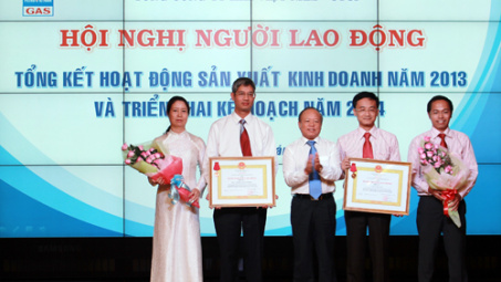 PVN duy trì ổn định sản lượng dầu và khí năm 2013