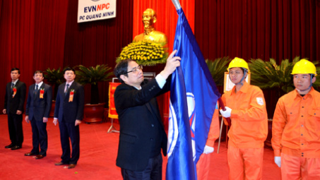 Công ty Điện lực Quảng Ninh đón nhận Huân chương Độc lập hạng Ba