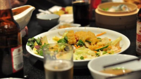 Báo nước ngoài xếp hạng bia Việt Nam rẻ nhất thế giới