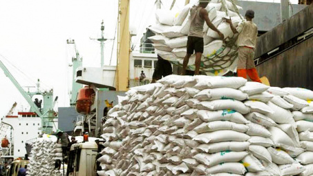 Nông dân Nigeria thúc giục Chính phủ xem xét lại lệnh cấm nhập khẩu gạo vào năm 2015