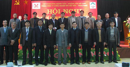 TCT Công nghiệp mỏ Việt Bắc: Ký kết hợp đồng phối hợp kinh doanh năm 2014