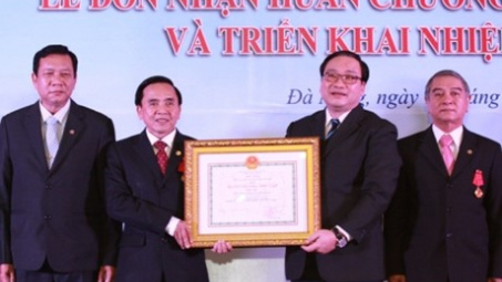 Điện lực miền Trung đón nhận Huân chương Độc lập