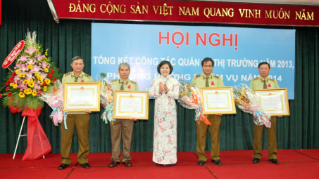 Chi Cục quản lý thị trường TP. Hồ Chí Minh: Tổng kết công tác năm 2013 và  triển khai kế hoạch 2014