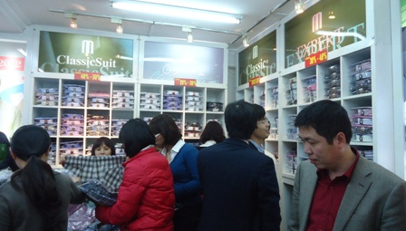May 10 khai trương Outlet số 2 