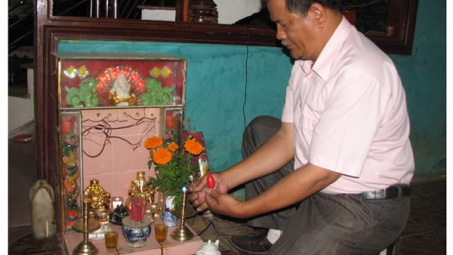 Hưởng ứng giờ trái đất 2014: Ông Thần Tài cũng tham gia tiết kiệm điện!