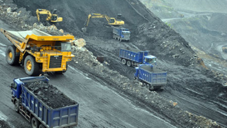 Vinacomin sẽ cân đối thuê ngoài ở mức hợp lý