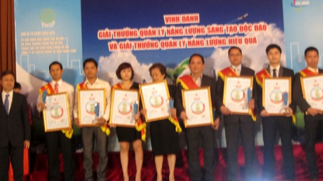 Vinh danh 24 đơn vị đạt giải Cuộc thi “Quản lý năng lượng trong công nghiệp và tòa nhà năm 2013”.