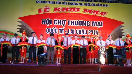 Thứ trưởng Đỗ Thắng Hải dự khai mạc Hội chợ Thương mại Quốc tế Lai Châu năm 2014