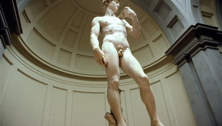 Tượng David của Michelangelo có thể đổ sụp bất cứ lúc nào