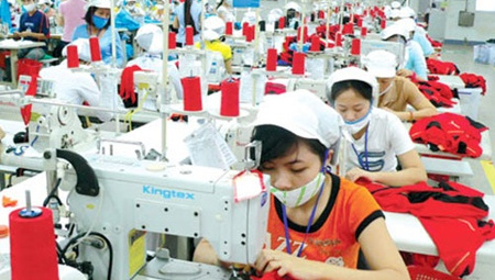 Xuất khẩu dệt may đối mặt với tiêu chuẩn môi trường khắt khe