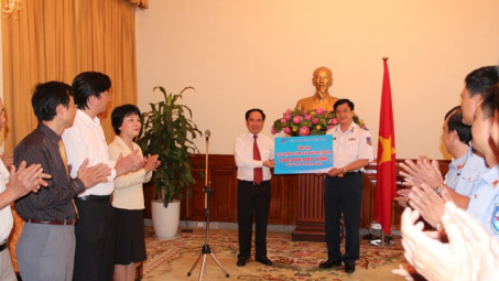 Tập đoàn Dầu khí Việt Nam ủng hộ lực lượng Cảnh sát biển Việt Nam và Kiểm ngư Việt Nam