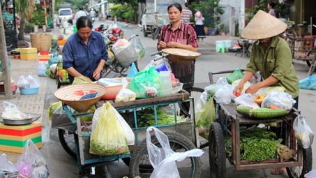 Xóm "siêu thị di động" ở Sài Gòn