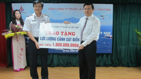 Vinataba trao tặng lực lượng Cảnh sát biển Việt Nam 1 tỷ đồng