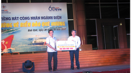 Đêm tiếng hát công nhân ngành điện hướng về biển đảo quê hương