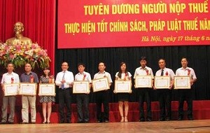 Tuyên dương doanh nghiệp thực hiện tốt chính sách thuế