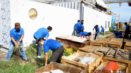 Tuổi trẻ Vietsovpetro tình nguyện vì môi trường