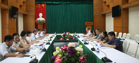 Thứ trưởng Bộ Công thương Trần Quốc Khánh làm việc với Ban VSTBPN Tập đoàn TKV