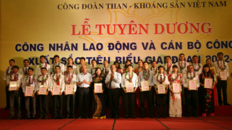 Công đoàn TKV: Tuyên dương 85 công nhân và cán bộ Công đoàn tiêu biểu giai đoạn 2012 - 2014