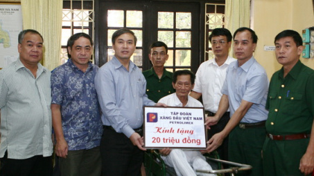 Hoạt động tri ân của Petrolimex nhân ngày 27/7/2014
