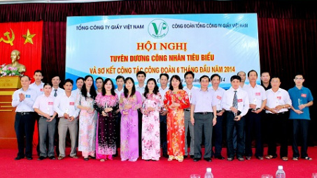 Tôn vinh 85 đại diện công nhân tiêu biểu của Tổng Công ty Giấy Việt Nam