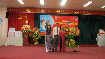 Công đoàn May 10 không ngừng chăm lo NLĐ