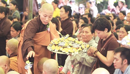 Dự Vu Lan và khóc