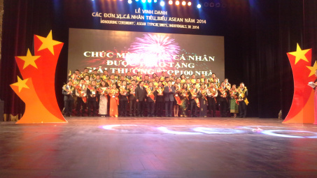 Tân Hiệp Phát được vinh danh “Top 100 thương hiệu nổi tiếng Asean” năm 2014