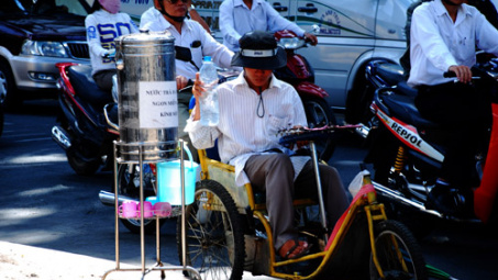 Nên viết nhiều hơn những câu chuyện tử tế