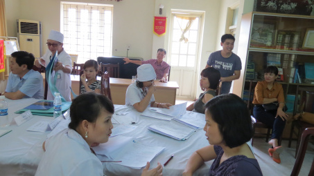 Tạp chí Công Thương tổ chức khám sức khoẻ định kỳ cho cán bộ phóng viên