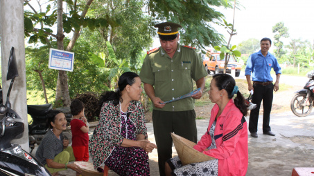 Đoàn Thanh niên Truyền tải Quảng Trị tích cực tuyên truyền bảo vệ hành lang an toàn lưới điện