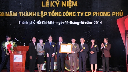Tổng Công ty Phong Phú: Đón nhận Huân chương Độc lập hạng Nhất