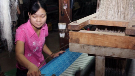 Sản phẩm làng nghề truyền thống Hà Nội lao đao tìm chỗ đứng