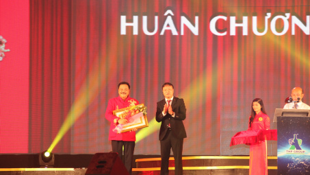 Tưng bừng lễ hội truyền thống kỷ niệm 20 năm thành lập Tân Hiệp Phát